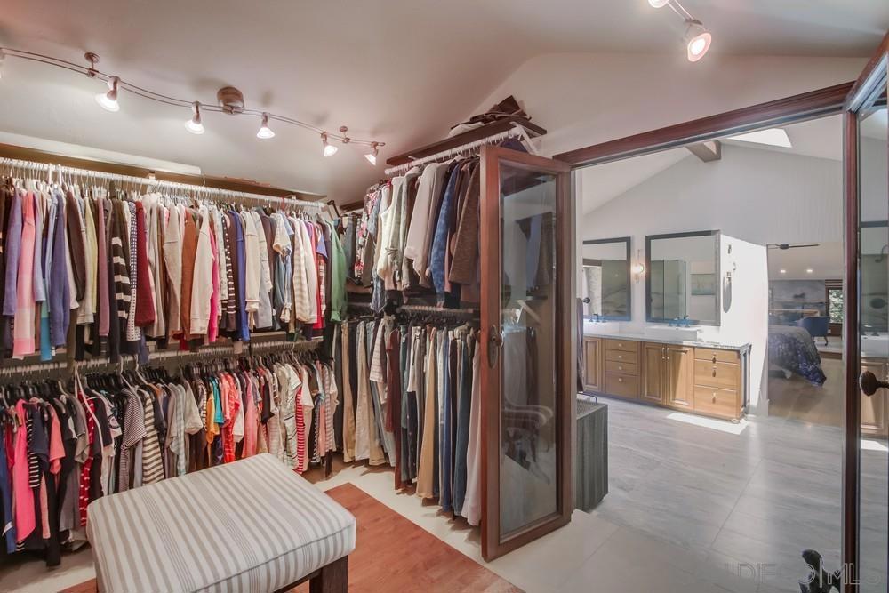 MLS #250032414SD img 33