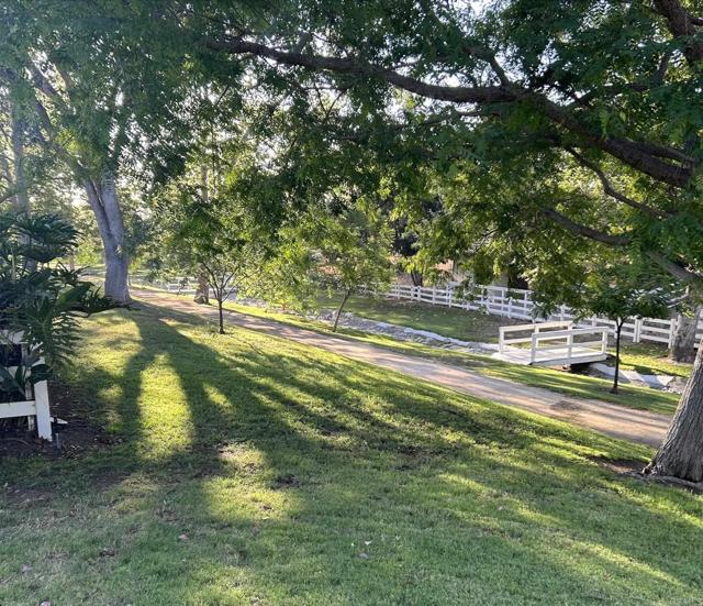 Detail Gallery Image 38 of 45 For 1207 Branding Iron Cir, Vista,  CA 92081 - 4 Beds | 3 Baths