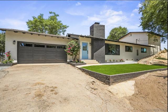 2523 San Vicente Road, Ramona CA: https://media.crmls.org/mediaz/939e52df-0dfb-403a-a376-7c426baa9718.jpg