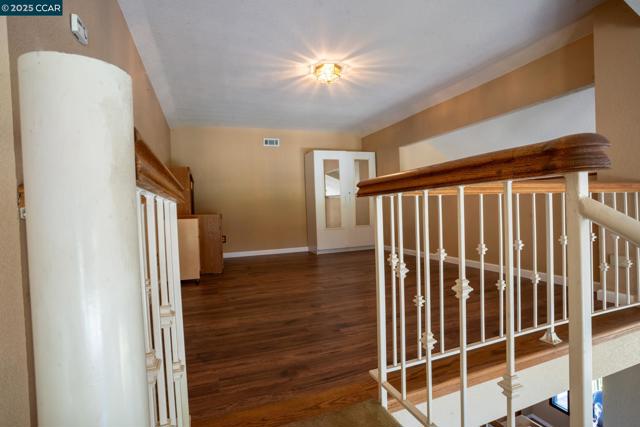 643 Old Course Ct, Valley Springs CA: https://media.crmls.org/mediaz/939e6bb5-61e6-4a18-83a5-cb56ad58878d.jpg
