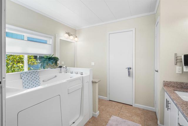 3439 Don Lorenzo Drive, Carlsbad CA: https://media.crmls.org/mediaz/939f71a5-6d1e-4fd6-8830-8287bd0e15d9.jpg