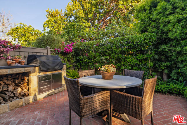1479 Bonnymede Drive, Santa Barbara CA: https://media.crmls.org/mediaz/939fb15d-50a4-41d2-8514-e2c440109e9d.jpg