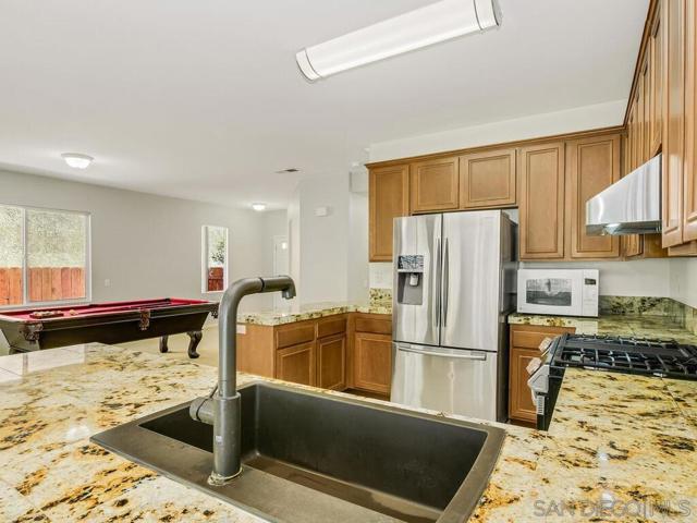 460 Chardonnay Court, San Marcos CA: https://media.crmls.org/mediaz/93a0025e-f06c-4b62-b753-e890fbda3de3.jpg