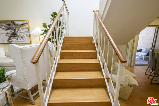 4628 Maytime Lane, Culver City CA: https://media.crmls.org/mediaz/93a063be-65c8-498a-9d6e-2aee10df3425.jpg