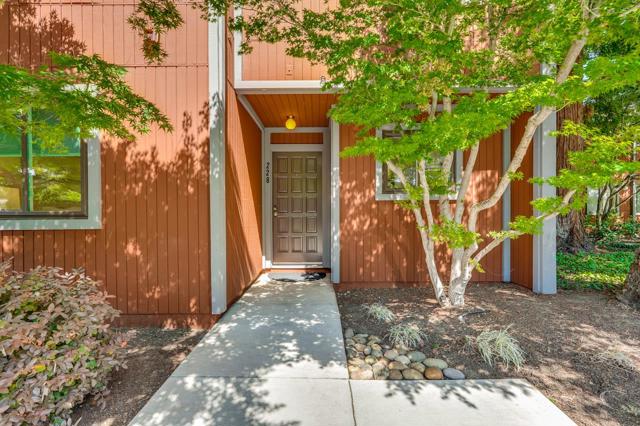 228 Central Avenue, Mountain View CA: https://media.crmls.org/mediaz/93a15a8d-8f0f-4fe6-bc57-0a0364ebfb69.jpg