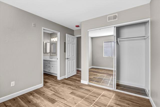 Image 21 of 38 For 10292 Wateridge Circle 253
