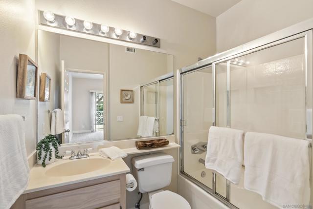 12630 Springbrook Dr, San Diego CA: https://media.crmls.org/mediaz/93a1accc-bf6c-4dca-bd52-fdc8e17893ef.jpg