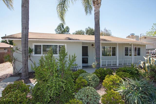 Detail Gallery Image 2 of 18 For 976 Olive Ave, Vista,  CA 92083 - 2 Beds | 1 Baths