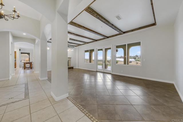 1508 Sequoia Lane, Vista CA: https://media.crmls.org/mediaz/93a2094d-1a26-48a2-8d13-2698a3215591.jpg
