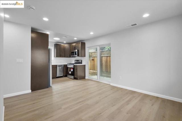 2224 107th Ave., Oakland CA: https://media.crmls.org/mediaz/93a2c6d0-8860-43a7-9270-3dbdf0eb6b0a.jpg