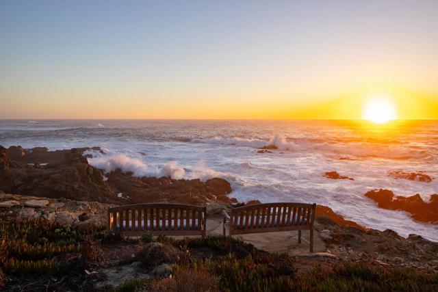 104 Yankee Point Drive, Carmel CA: https://media.crmls.org/mediaz/93a2e5ac-93ab-4879-adff-76e7c8f465a4.jpg