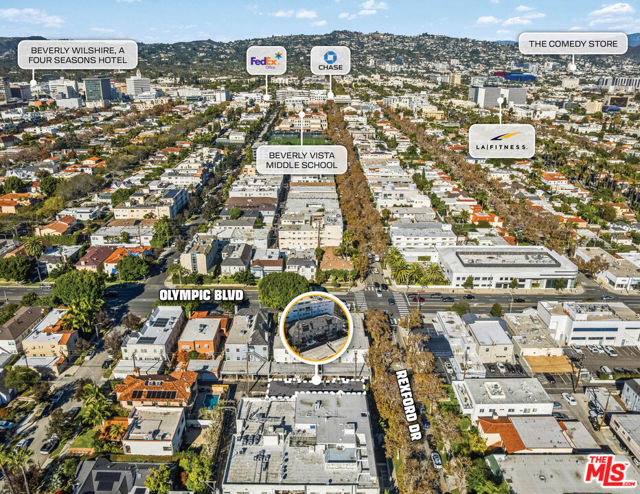 419 S Rexford Drive, Beverly Hills CA: https://media.crmls.org/mediaz/93a333c6-ac55-4094-aa6c-85dd7ce5ad00.jpg