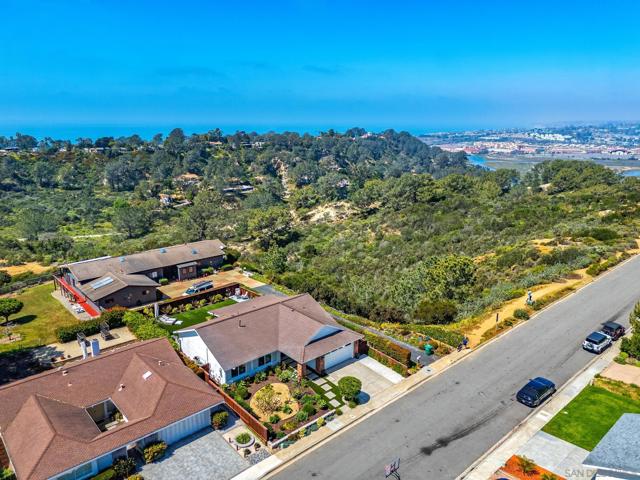 14224 Recuerdo Dr, San Diego CA: https://media.crmls.org/mediaz/93a36567-615e-42c8-b42c-bba43a1b5d9f.jpg