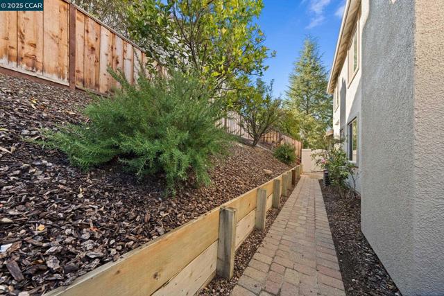 Image 53 of 60 For 868 Deer Spring Cir
