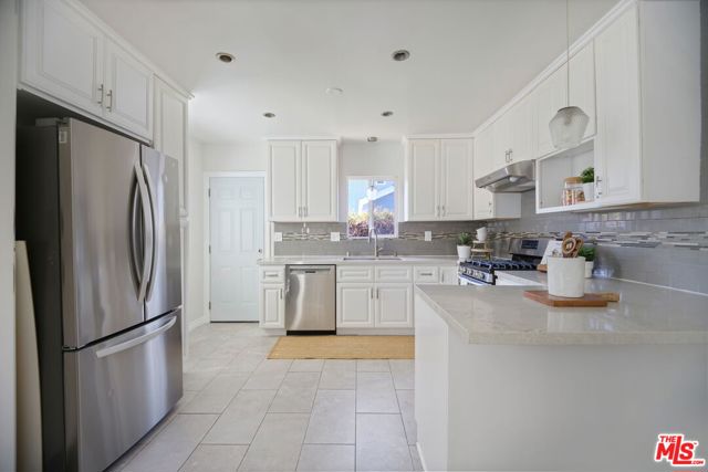 1507 Flagler Lane, Redondo Beach, California 90278, 3 Bedrooms Bedrooms, ,2 BathroomsBathrooms,Residential,For Sale,Flagler,25536807