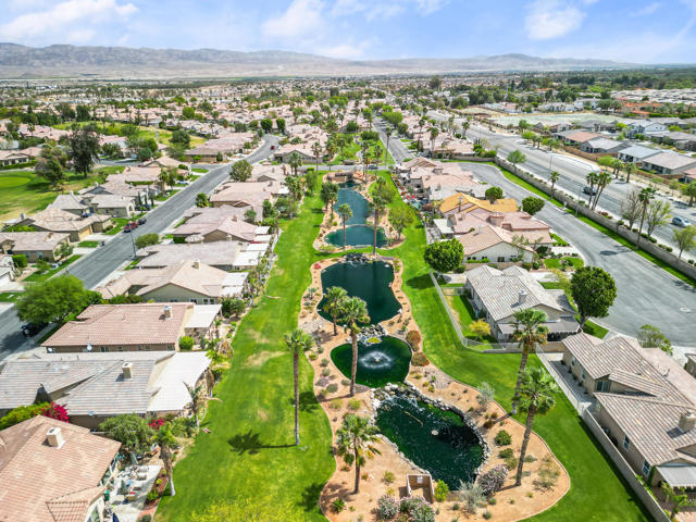 82626 Redford Way, Indio CA: https://media.crmls.org/mediaz/93a4efb3-06f8-443a-94ba-900ec9e9b9c3.jpg