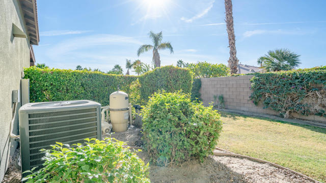 Image 49 of 154 For 79925 Corte Calero