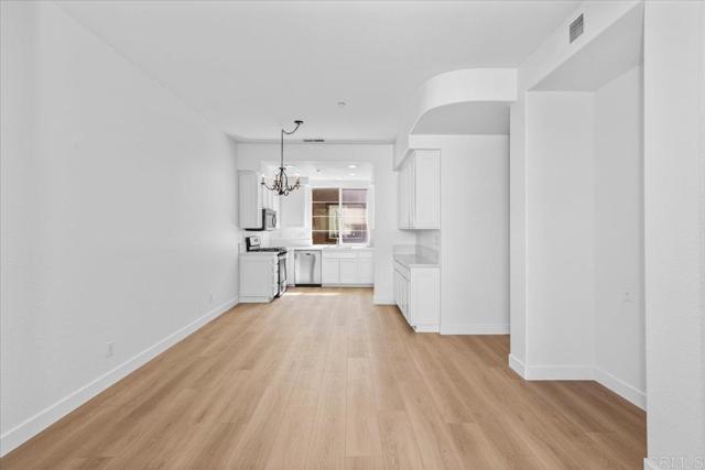 Detail Gallery Image 8 of 47 For 676 Kellogg St, San Marcos,  CA 92078 - 3 Beds | 3 Baths