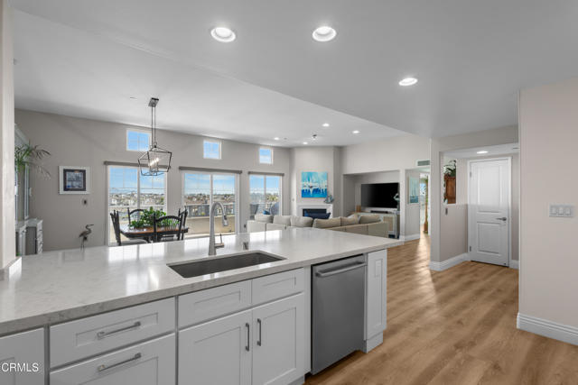 Detail Gallery Image 16 of 41 For 4376 Tradewinds Dr, Oxnard,  CA 93035 - 3 Beds | 2/1 Baths