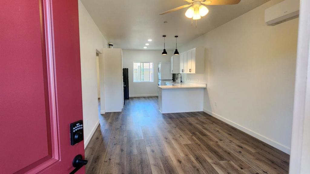 728 W 1st Avenue #100