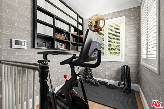 1640 N Kings Road, Los Angeles CA: https://media.crmls.org/mediaz/93a95c6f-1486-44ce-8594-abc5f4959b5c.jpg