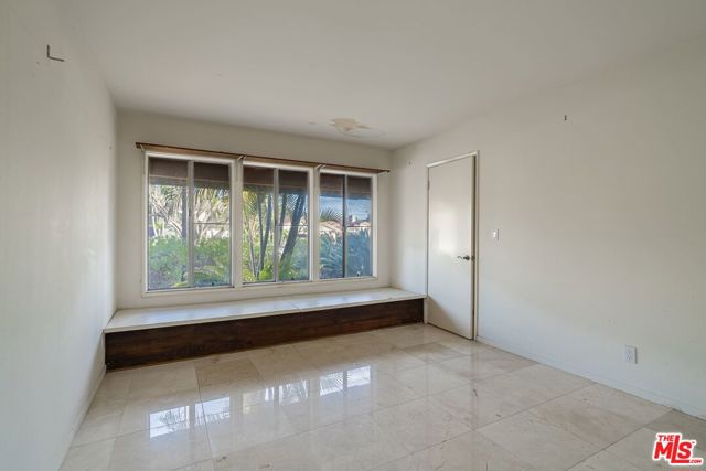 343 Santa Helena, Solana Beach CA: https://media.crmls.org/mediaz/93a9622e-5baa-4a0e-81bd-52e2053a32bb.jpg