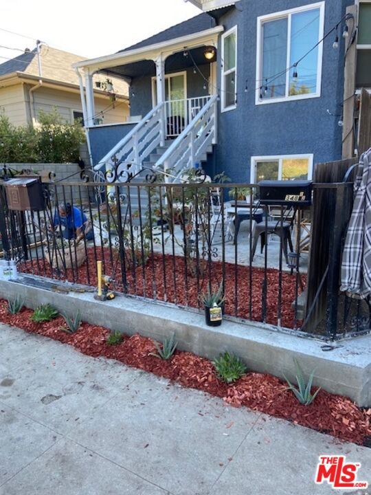 346 Laveta Terrace
