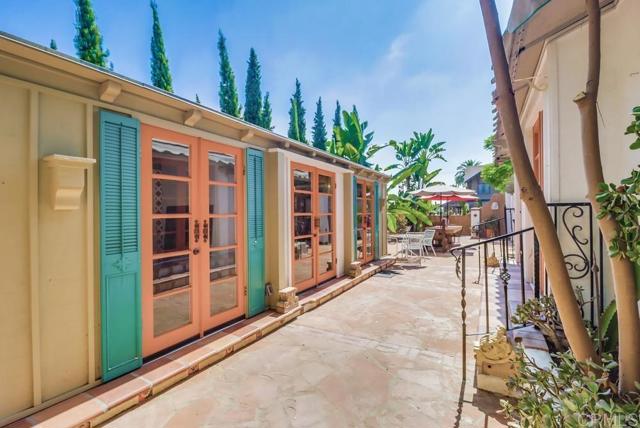 Detail Gallery Image 6 of 73 For 3014 Xenophon St, Point Loma,  CA 92106 - 5 Beds | 3 Baths