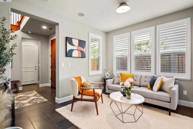 1736 Cottswald St, Danville CA: https://media.crmls.org/mediaz/93abc6b2-77a3-446a-986f-d0535d2a2fe1.jpg