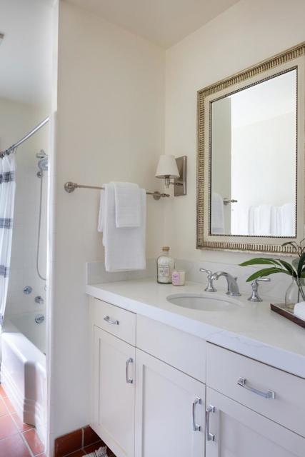 5165 Carmel Valley Road, Carmel CA: https://media.crmls.org/mediaz/93ac3b2a-0d9c-4efc-a508-e0ad785d3029.jpg