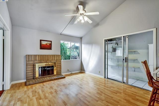 4909 Romeo, Fremont CA: https://media.crmls.org/mediaz/93acb592-a19b-4491-8d4e-c5a08fdaa5a9.jpg