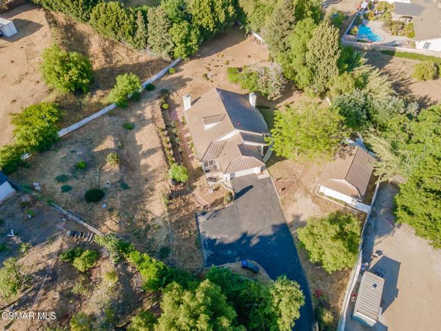 6564 La Cumbre Road, Somis CA: https://media.crmls.org/mediaz/93acc784-90af-4833-8907-e3a07a470f40.jpg
