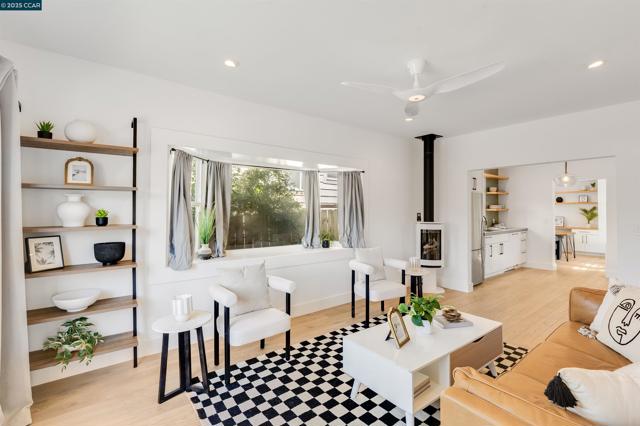 3018 Courtland Ave, Oakland CA: https://media.crmls.org/mediaz/93adac9c-2811-48a1-bce5-b2e898456b88.jpg