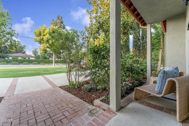 Detail Gallery Image 5 of 75 For 2820 San Pasqual St, Pasadena,  CA 91107 - 5 Beds | 5/1 Baths