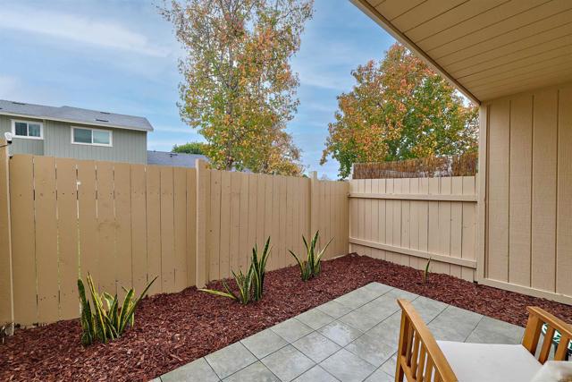 Detail Gallery Image 14 of 18 For 1753 Red Barn Rd, Encinitas,  CA 92024 - 3 Beds | 1/1 Baths