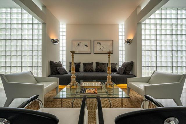 520 W ViA Lola, Palm Springs CA: https://media.crmls.org/mediaz/93ae67f6-d0e0-4c58-917c-928bbe7d5c10.jpg