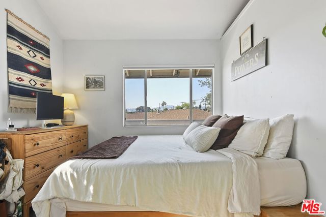 5648 Riverton Avenue, North Hollywood CA: https://media.crmls.org/mediaz/93ae6c03-755b-46b0-bd79-6cb2b9b2c015.jpg