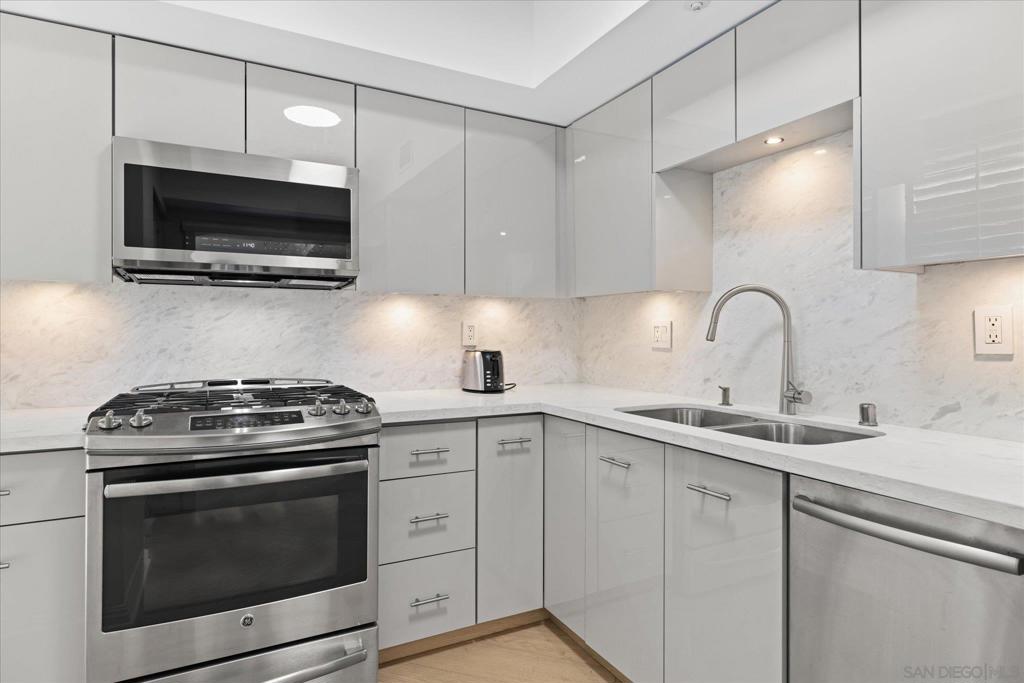 500 Harbor Drive - photo 8
