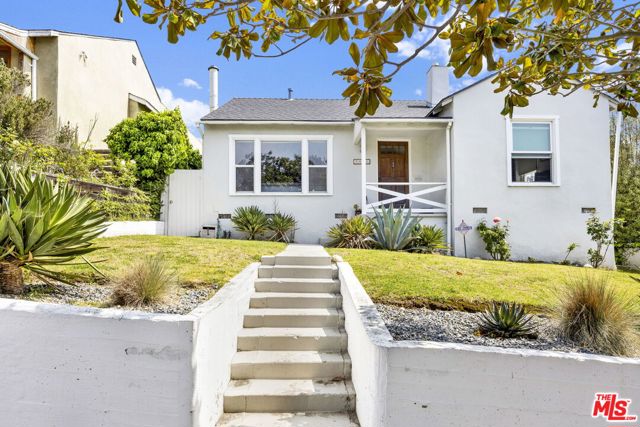 3456 Beethoven Street, Los Angeles CA: https://media.crmls.org/mediaz/93af5af8-8764-4fb7-908f-5750e8505ee2.jpg