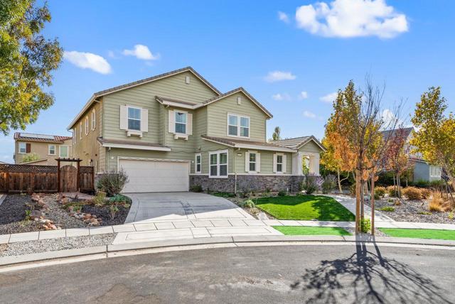 1070 S Atwood Court, Mountain House CA: https://media.crmls.org/mediaz/93af79a4-d040-4019-a4bd-cb724292ced5.jpg