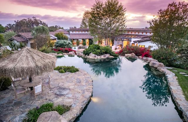 6884 El Camino Del Norte, Rancho Santa Fe CA: https://media.crmls.org/mediaz/93afafde-9348-41bb-bed9-7f20b260430f.jpg