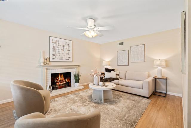 2845 Briarwood Dr, Livermore CA: https://media.crmls.org/mediaz/93b07575-8f85-4cae-b8c0-21527ed3627b.jpg