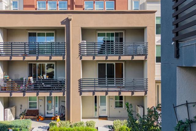 5406 Saffron Way, Dublin CA: https://media.crmls.org/mediaz/93b0c491-537a-4054-821d-75cd7a9590dc.jpg