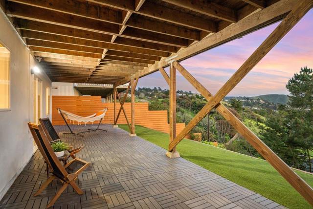 170 Beachview Avenue, Pacifica CA: https://media.crmls.org/mediaz/93b0f097-81f8-45fd-8a2b-a3080f40aa93.jpg