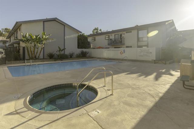 Detail Gallery Image 17 of 19 For 12650 Lakeshore Dr #160,  Lakeside,  CA 92040 - 2 Beds | 2 Baths