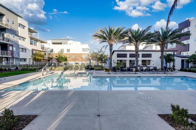 Detail Gallery Image 49 of 50 For 2049 Bravo Loop #6,  Chula Vista,  CA 91915 - 3 Beds | 3 Baths