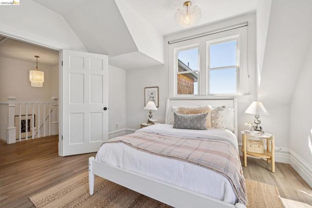 Image 39 of 59 For 231 Bonita Ave