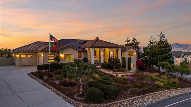 4116 Ashford Circle, Hollister CA: https://media.crmls.org/mediaz/93b3d045-b94a-4225-99bf-cc0806377ada.jpg