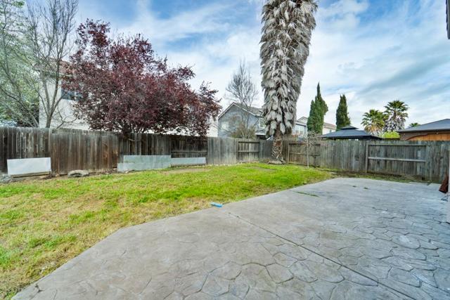 1800 W Graf Road, Hollister CA: https://media.crmls.org/mediaz/93b44028-18ab-45ca-8e5f-eff023a78929.jpg