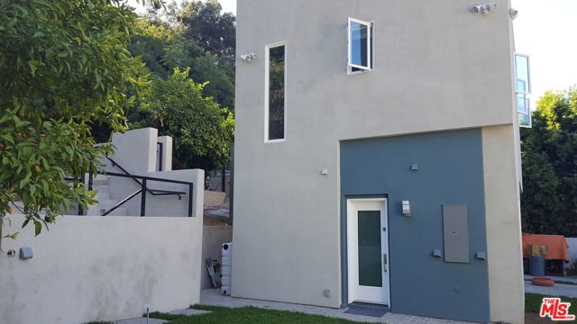 3833 Goodland Avenue photo 35